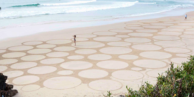 Download L Arte Effimera Di Jim Denevan Su Distese Di Sabbia Terra E Neve Desktop Wallpaper Free Get Wallpaper L Arte Effimera Di Jim Denevan Su Distese Di Sabbia Terra E Neve For iPhone